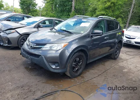 2015 Toyota Rav4 Le z USA, uszkodzony, nr VIN 2T3BFREV7FW271772